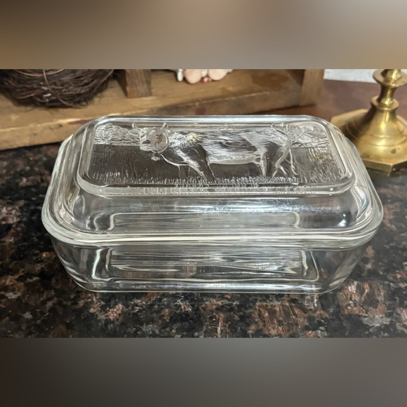 Arcoroc Vintage France Clear Glass Butter Refrigerator Dish With Cow On Lid - Picture 1 of 9